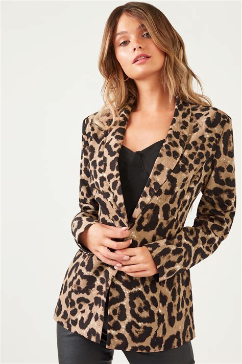 Unleash Your Wild Side with a Stylish Leopard Print Blazer